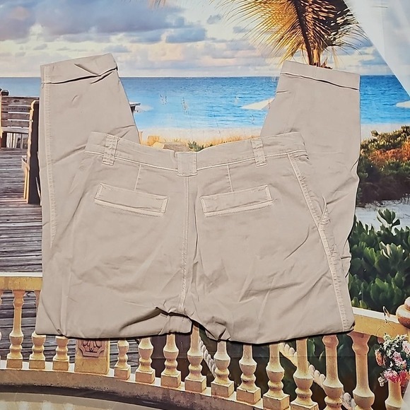 Closed Cuffed Ankle Pants Size 10 - Picture 5 of 5